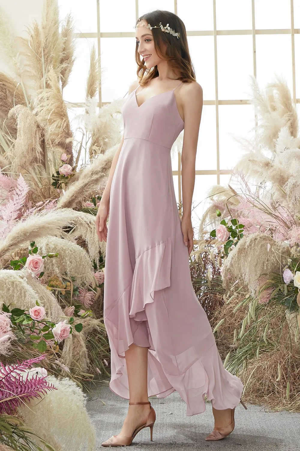 Abito da damigella d'onore in chiffon blush alto e basso