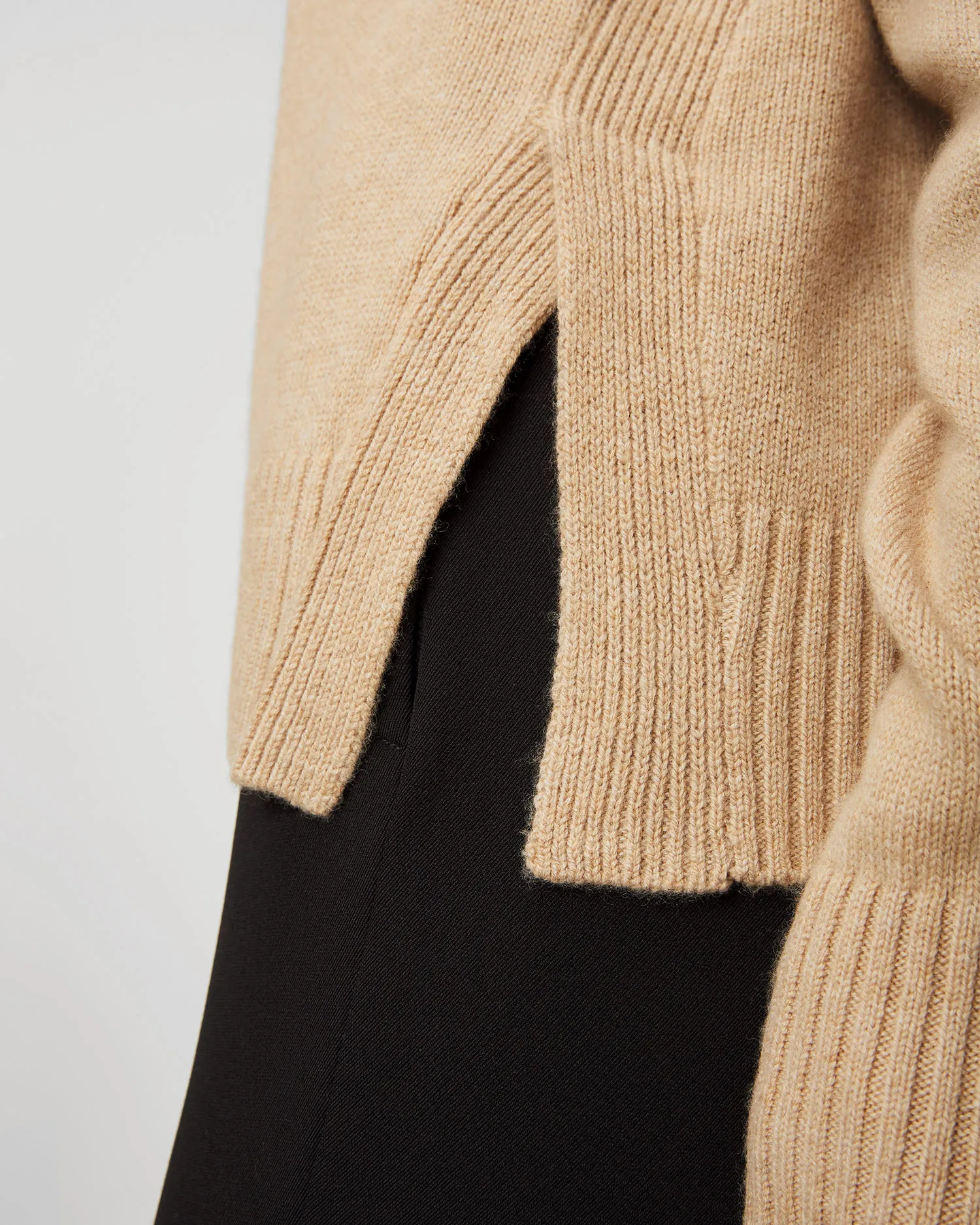 Maglione in lana con cashmere da donna Juvia Fabia 86019321-camel