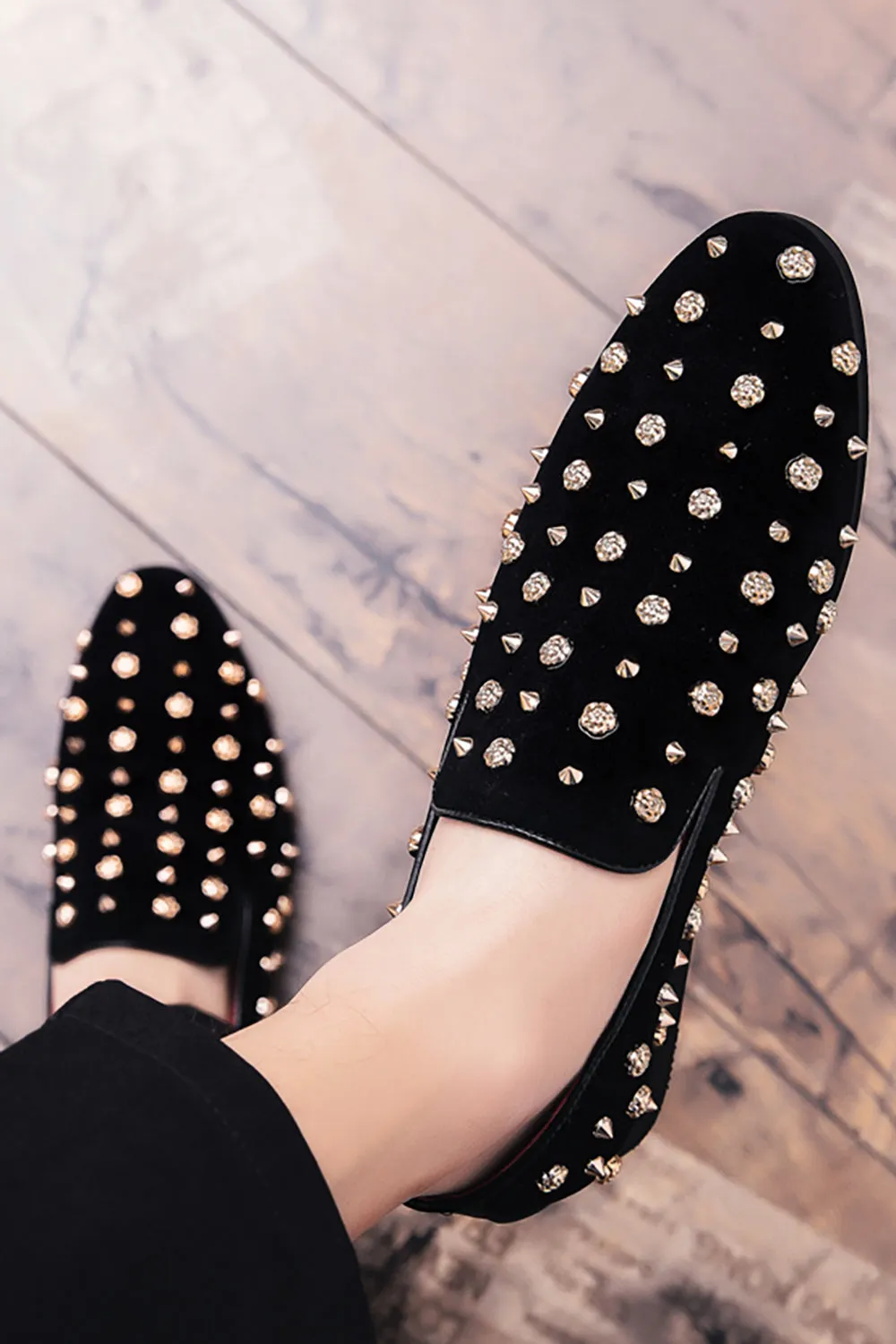 Scarpe casual in pelle da uomo con borchie