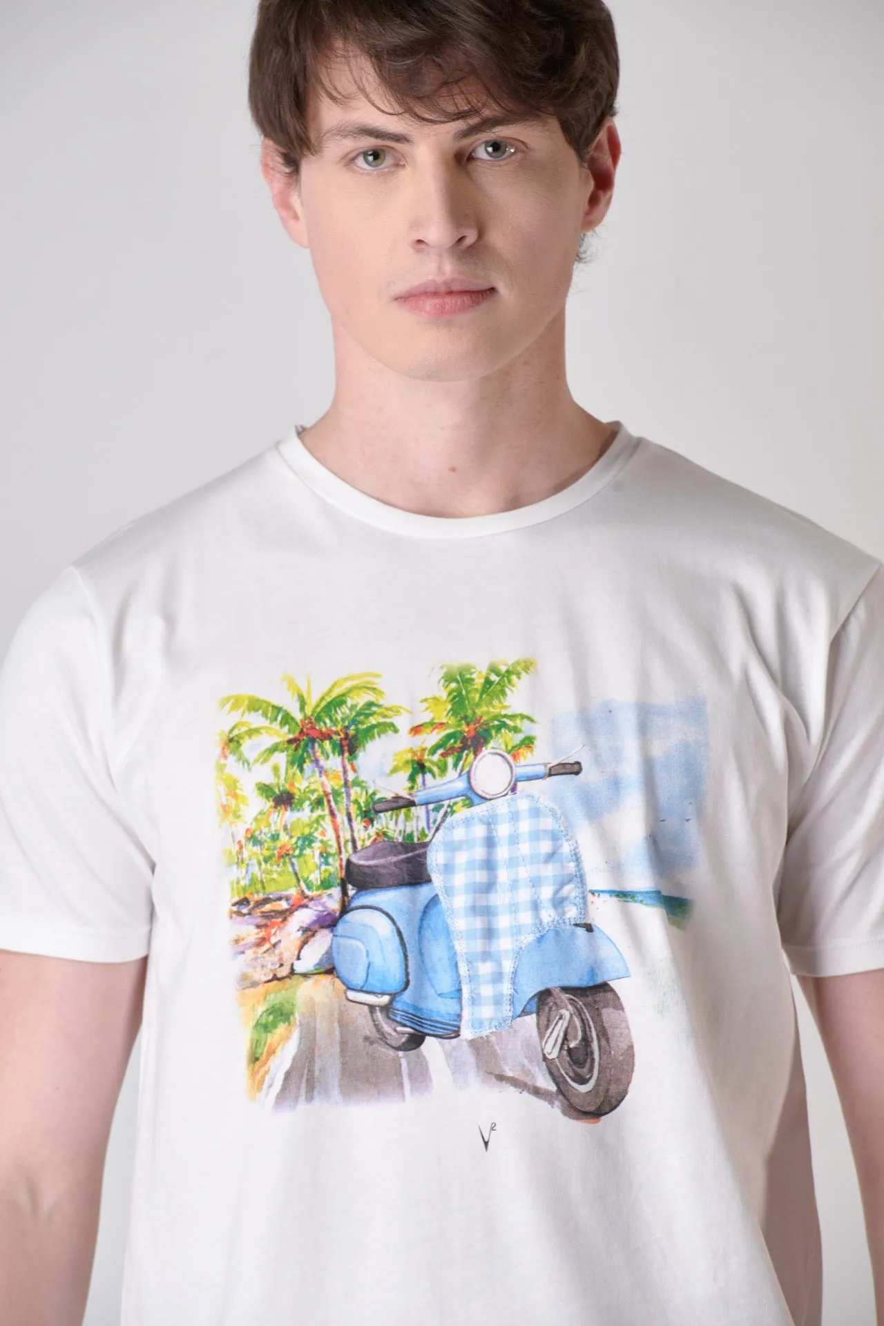 T-Shirt Bianca con stampa Moto e inserto in tessuto V2 ricamato