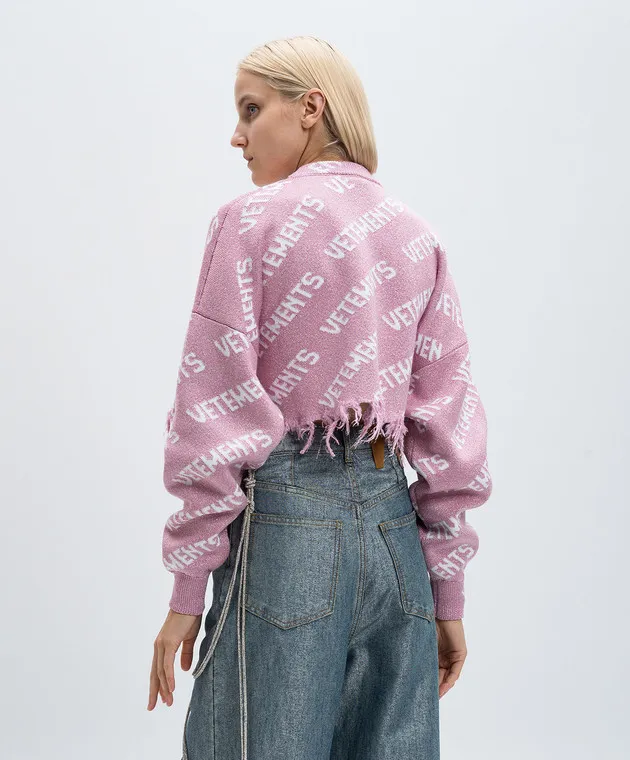 Vetements Maglione cropped rosa in lana con frange WA65KN221P